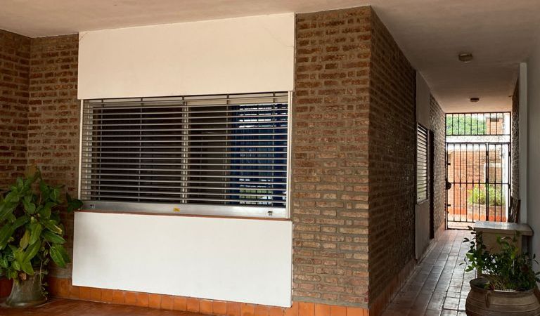 Fotografía de Casa 4 Dormitorios, cochera doble, en Guadalupe