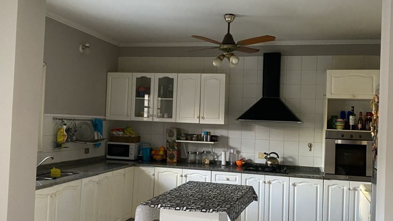 Fotografía de VENTA CASA 3 DOR, COCHERA PATIO CON PISCINA,LAPRIDA 3600