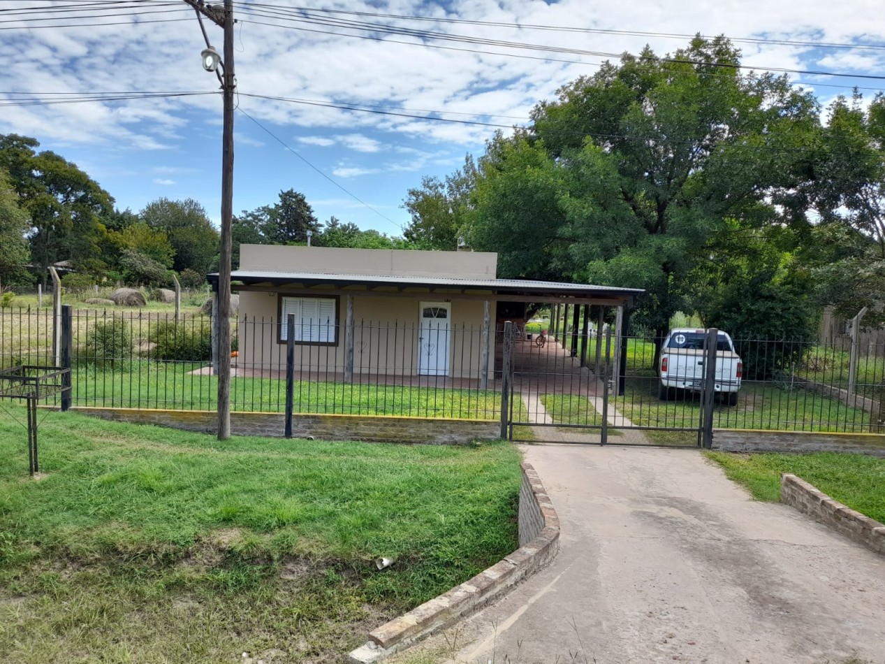 VENTA CASA MODERNA CON 100 MTRS DE TERRENO  EN RUTA 2 KM 18,5 BARRIO PAPROCKI