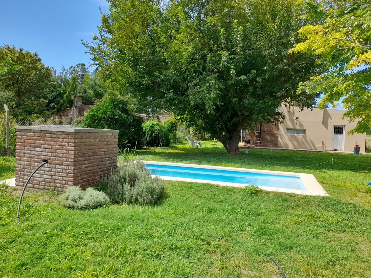 VENTA CASA MODERNA CON 100 MTRS DE TERRENO  EN RUTA 2 KM 18,5 BARRIO PAPROCKI