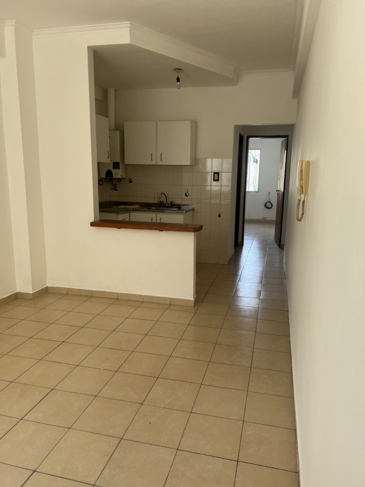 Aristobulo del Valle 4700. Dto de 1 dormitorio.