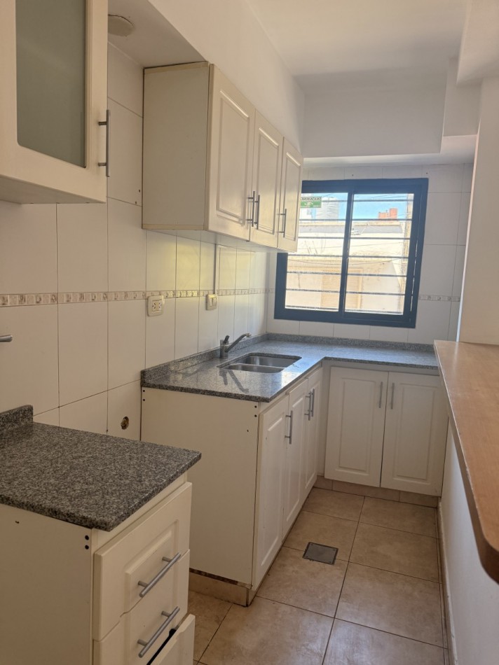 MORENO 2900. AMPLIO DEPARTEMENTO DE 2 DOMITORIOS 