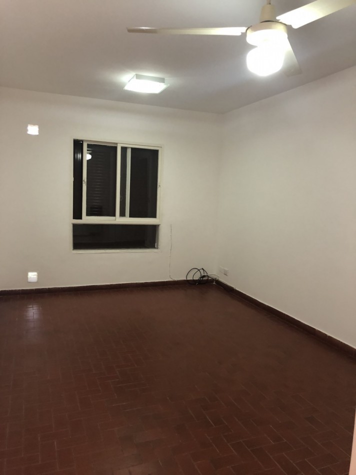 Juan del Campillo 3000-Departamento de 2 dormitorios.