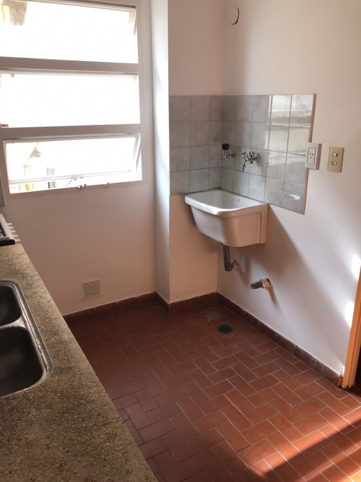 Juan del Campillo 3000-Departamento de 2 dormitorios.