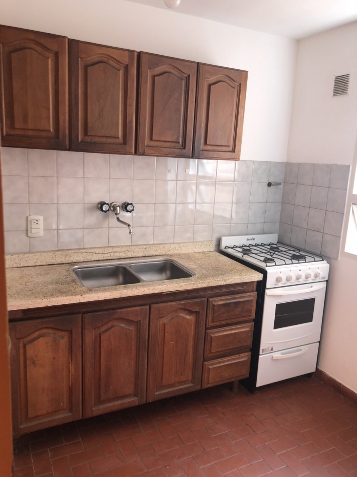 Juan del Campillo 3000-Departamento de 2 dormitorios.